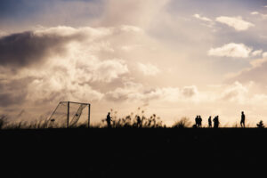 kids-playing-football